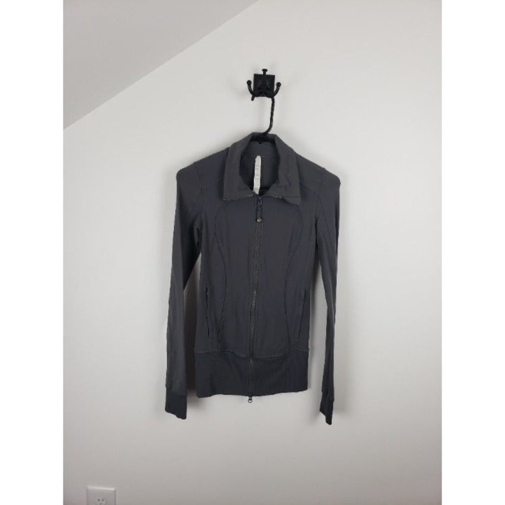 Lululemon Athletica Zip Up Compression Gray Long Sleeve Jacket Size 2
